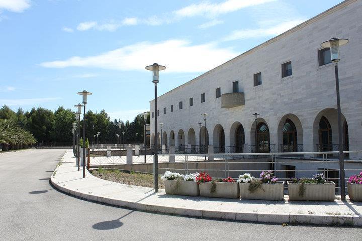 Casa Per Ferie Benedetto XIII Hotel Гравина ин Пулия Екстериор снимка
